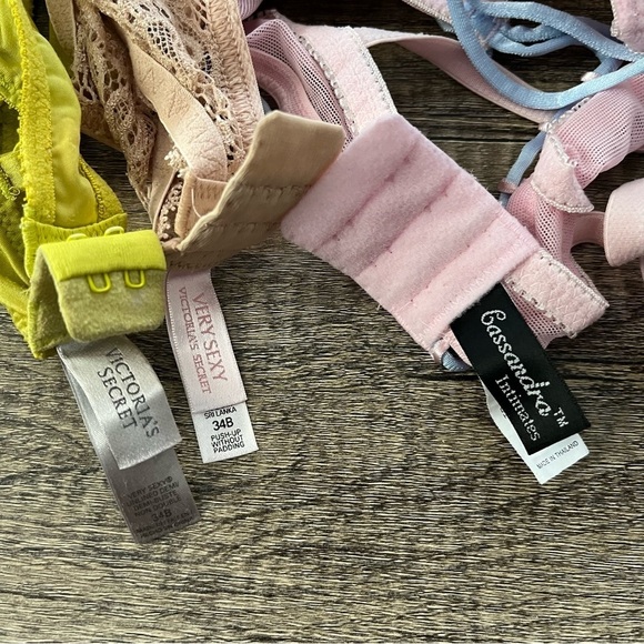 Victoria’s Secret Bras Size 34B - Picture 4 of 6